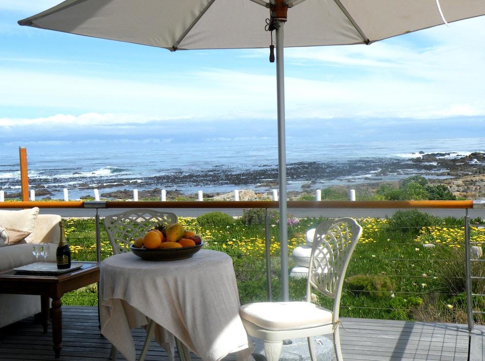 138 Marine Beachfront Guesthouse Hermanus Kültér fotó