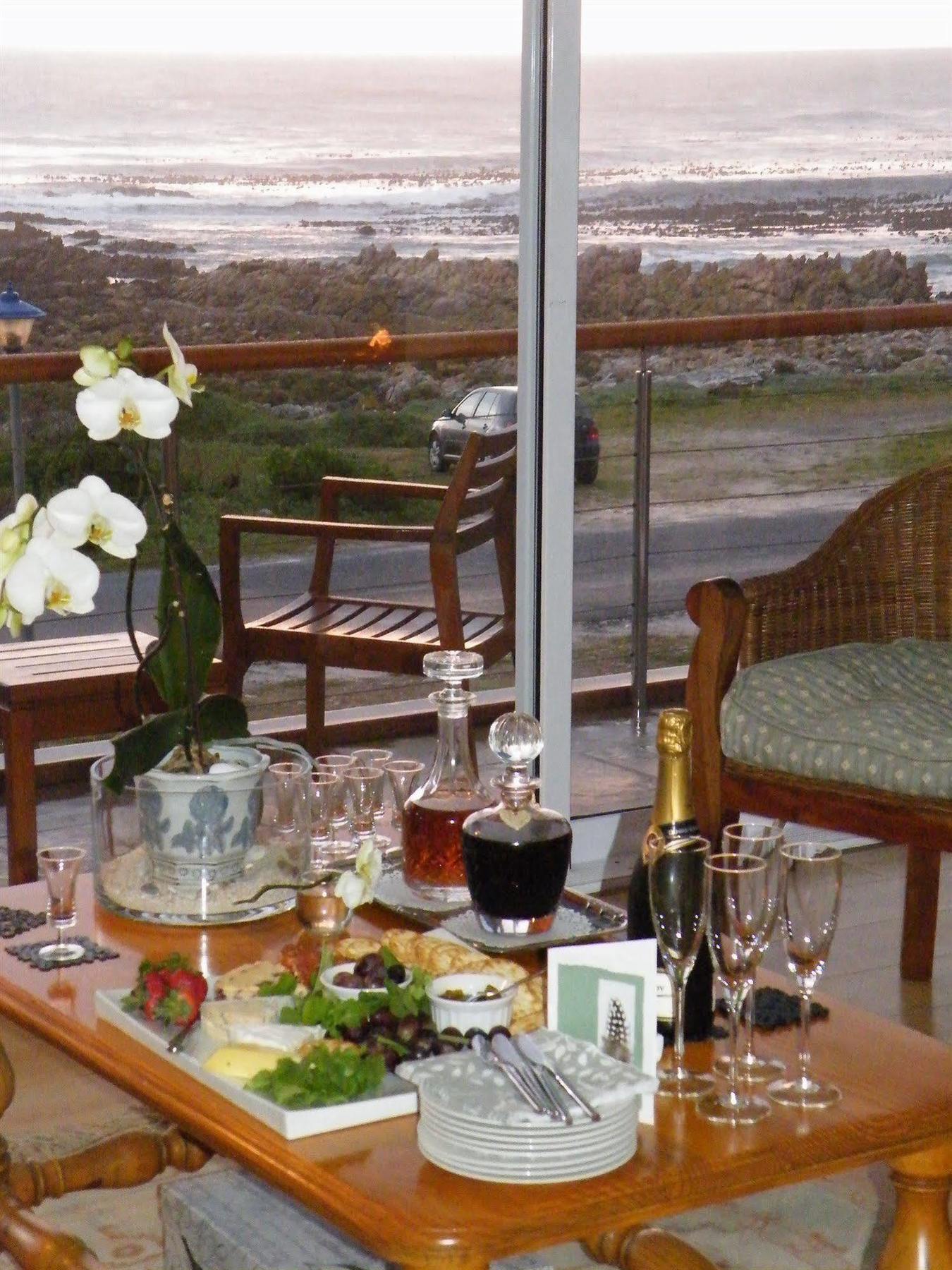 138 Marine Beachfront Guesthouse Hermanus Kültér fotó